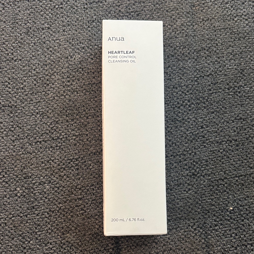 Anua Heartleaf Cleansing Oil - White